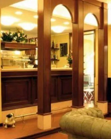 فندق Etrusco 3*